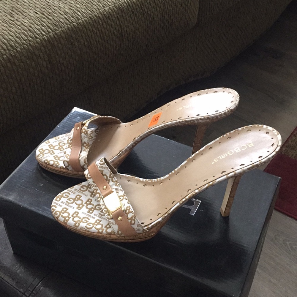BCBG heels